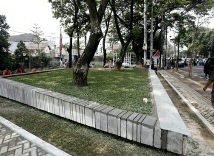 tampak dalam taman diponegoro