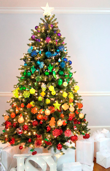 5 Tema Warna Unik untuk Pohon Natal